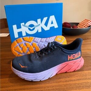 Hoka Arahi running shoes 🏃🏼‍♀️